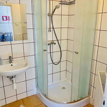 Dorka Vendeghaz Kehidakustány