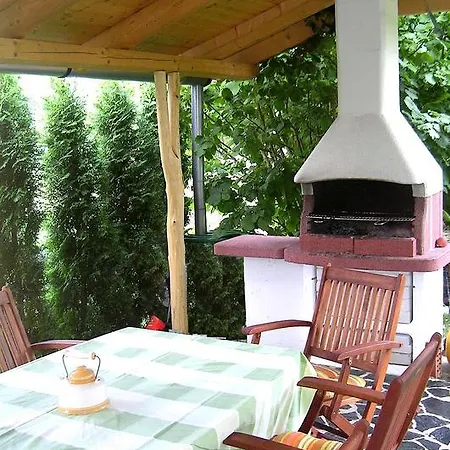 Apartment Dorka Vendeghaz Kehidakustány